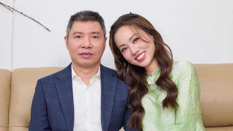tieu su ngoc ha vo cong ly